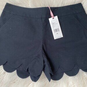 Vineyard Vines Side Zip Scalloped Short Size 00 Black